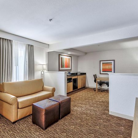 Doubletree By Hilton Ванкувер Экстерьер фото
