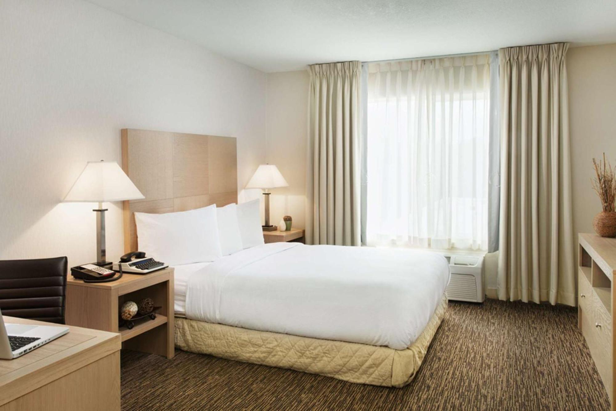 Doubletree By Hilton Ванкувер Экстерьер фото