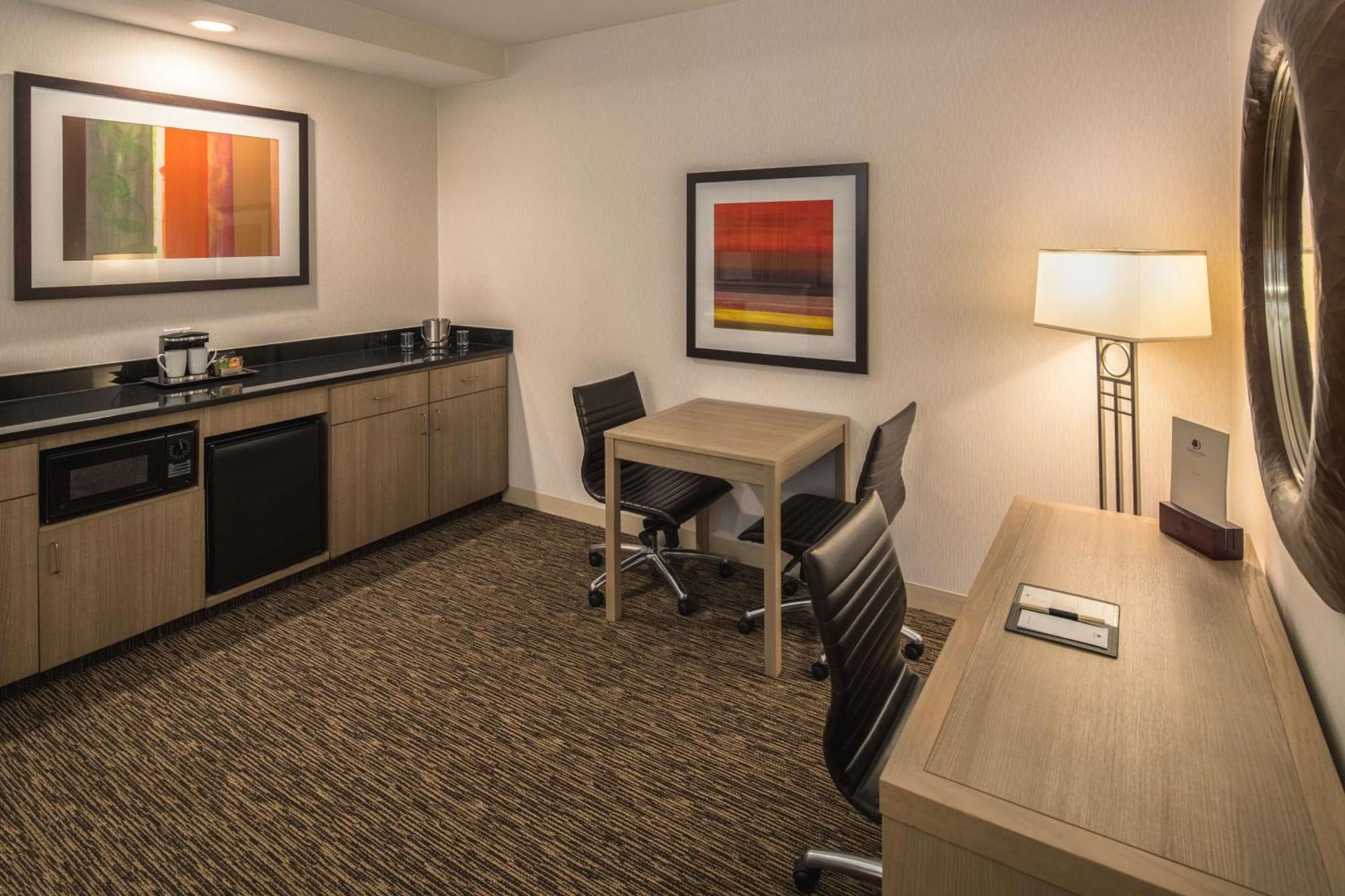 Doubletree By Hilton Ванкувер Экстерьер фото